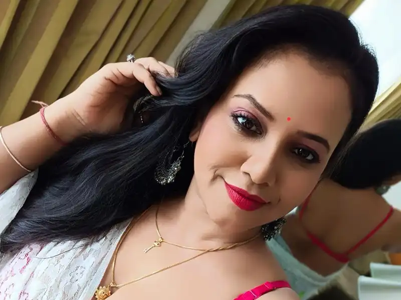 Housewife Call Girls in Vadodara